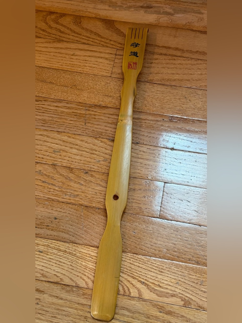 Bamboo Back Scratcher long reach relief - Natural Tan